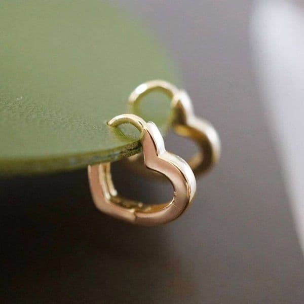 Huitan Dainty Heart Minimalist Silver Color/Gold Color Metal Love Shape Hoop Earrings Daily Versatile Classic Jewelry