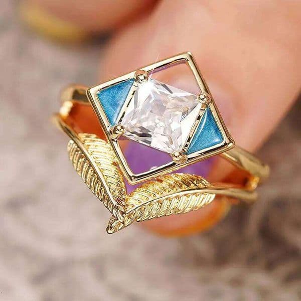 Huitan Leaf Design Lady Rings Luxury Gold Color Inlaid Shiny Princess CZ Elegant Style Wedding Party Accessories Fashion Jewelry