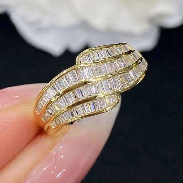 Huitan Wedding Women Luxury Silver Color/Gold Color Geometric Rings with Rectangular CZ Fashion Lady Jewelry for Party
