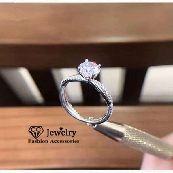 CC Rings For Women 7mm 1.25ct White Cubic Zirconia Stone Inlay Twist Romantic Marriage Wedding Jewelry Drop Shipping CC1614