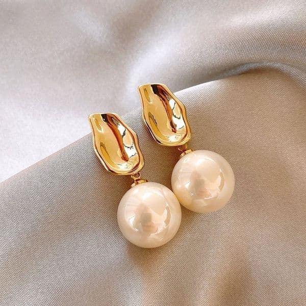 French Light Luxury Baroque Irregular Pearl 925 Silver Needle for Women 14K Gold-Plated Design Sense Stud Drop Earrings Jewelry