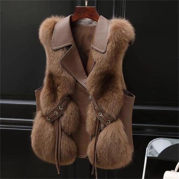 Elegant Fluffy Jacket Vest Buckle Short Coat Outerwear Autumn Faux Leather Fur Coats and Jackets Women High Quality 251226BJ