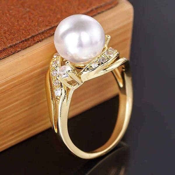 Huitan Luxury Imitation Pearl Rings With Bright Cubic Zirconia For Lady Wedding Party Engagement Trendy Accessories Gift Jewelry