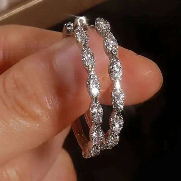 Huitan Aesthetic Women Hoop Earrings Elegant Wedding Engagement Accessories Silver Color Inlaid Shiny CZ Daily Versatile Jewelry