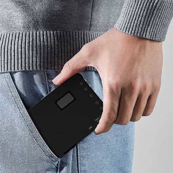 Compact LED Illumination Accessory for Optimal Live Photos