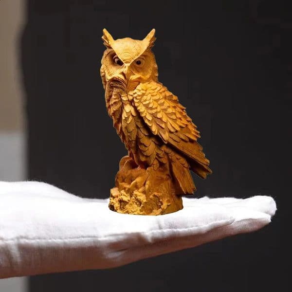 Natural Cypress Animal Owl Figurine Solid Wood Carving Cute Home Room Office Car Decoration Featured Statue 432 in 250707