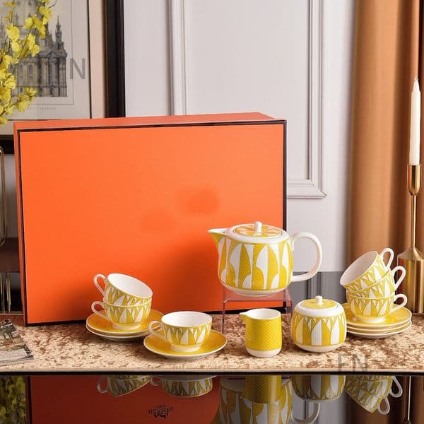 Timeless 15-Piece Ceramic Coffee Set, Beautifully Crafted, Elegant Packaging, Perfect for Weddings, Tea Parties, and High-Quality Daily Use