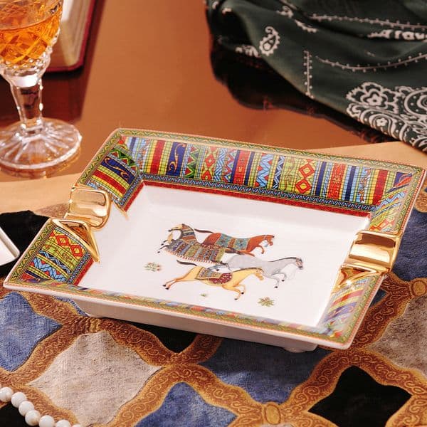 Designer Nordic Light Luxury Ceramic Ashtray Creative Internet Red Minimalist KTV Large Ashtray