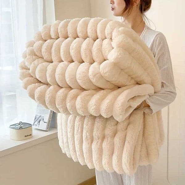 ight luxury Solid Color Multifunctional Rabbit Velvet Blanket Winter Thick Warm Flannel Usd For Bedroom Living Room Blanket X250714