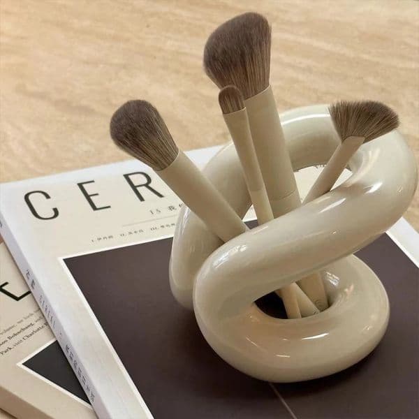 Bathroom Ceramic Toothbrush Holder Rope Knot Nordic INS Home Decoration Dressing Table Makeup Organizer Shelf 250716