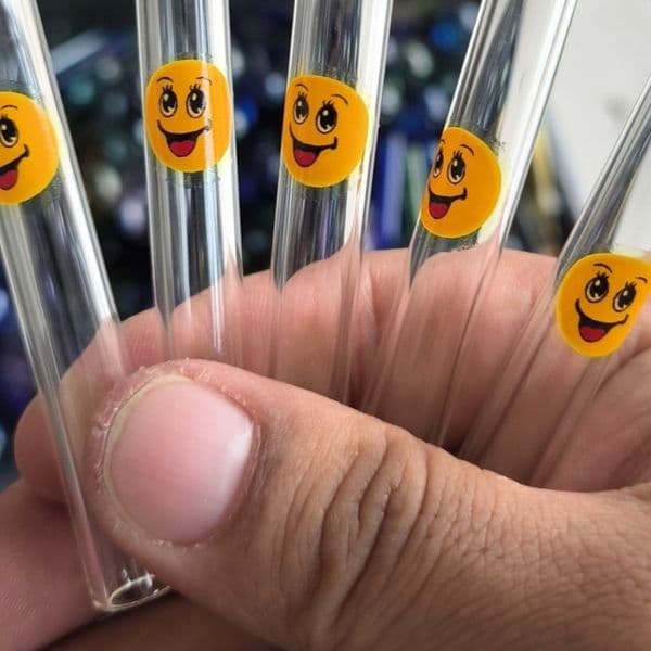 2026 New 4 Inch Smile Transparent Oil Burner Herb Tobacco Smoking Pipe Glass Tube Pipes Free Shipping
