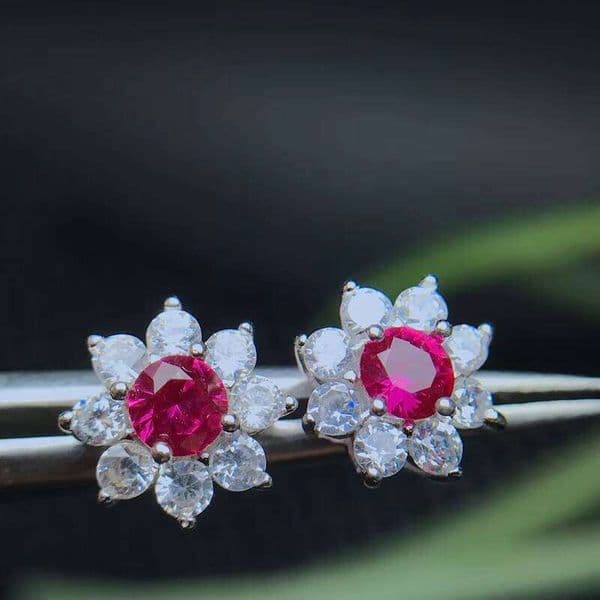 Natural Birthstone Mozambique Garnet Flower Shaped Earrings S Rhodium Plated 4mm Oval Cut Gemstone Jewelry for Women