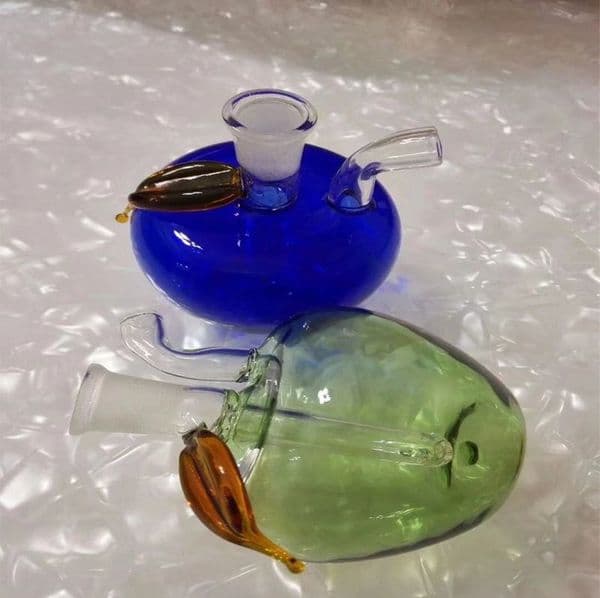 Smoke Pipes Hookah Bong Glass Rig Oil Water Bongs Colored Apple Glass Water Smoke Bottle