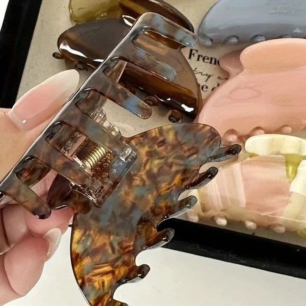 Barrettes French Womens Clips Elegant Acetate Hair Claw Medium Size Sweet Shark Clip Exquisite Girl Hairs Accessories Headwear AA 2025