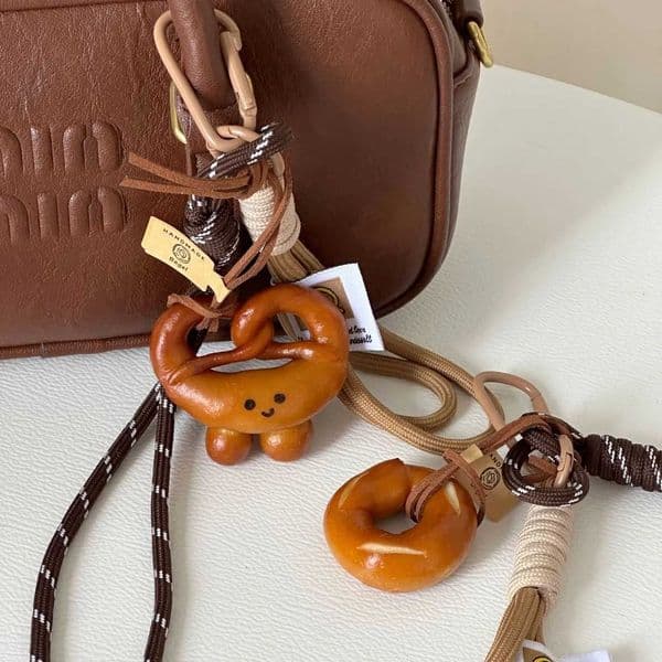 Alkaline Water Bread Bagel Keychain Cute Smiling Face Bread Woven Rope Pendant Bag Key Car Accessory Handmade Trendy Keyring Gift W250721