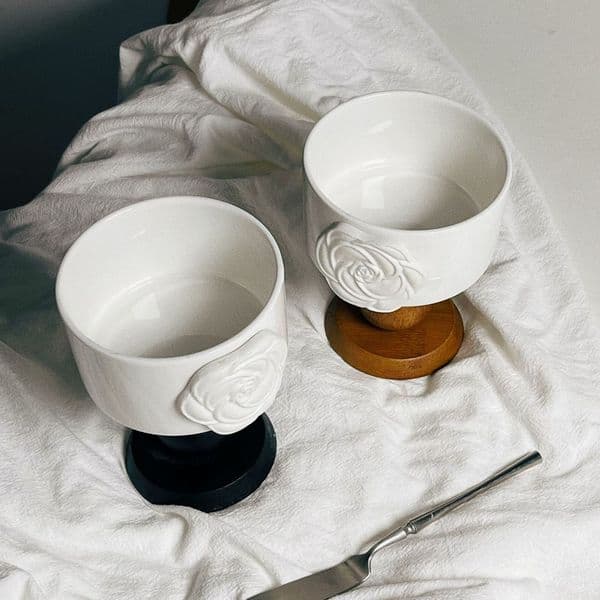 Luxury Designer Luxury French Style Camellia Ceramic Wooden High Foot Dessert Coffee Cup jar Aromatherapy Candle Bowl Home Decoration 250721 Free Shipping