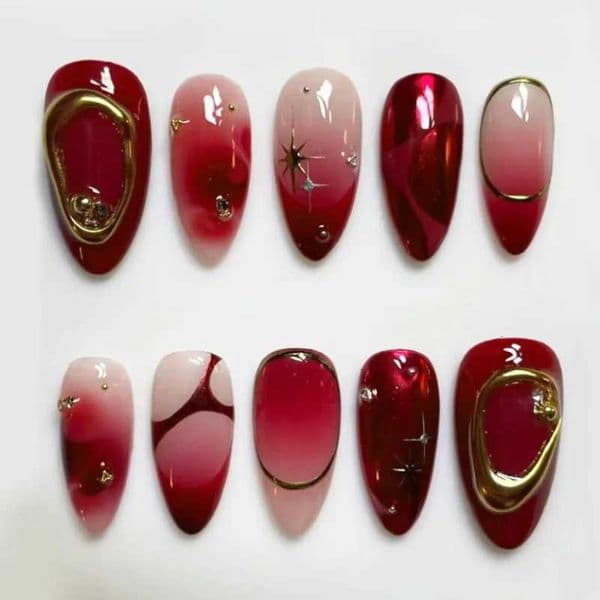 24pcs Deep Red Simple French Fake Nails Baroque Starry Ins Press on Nails for Women Wearable Detachable Short Almond Fake Nails W250722