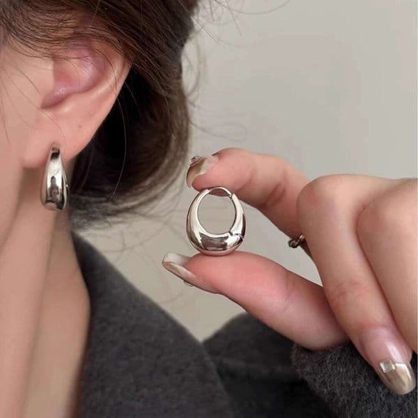 Water Drop Gold Hoop Earrings Minimalist Niche Design Cool Style For Women