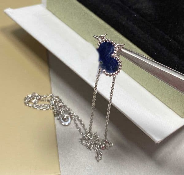 2025 Luxury quality charm flower shape pendant necklace with special color desinger have stamp box in silver plated PS3438B