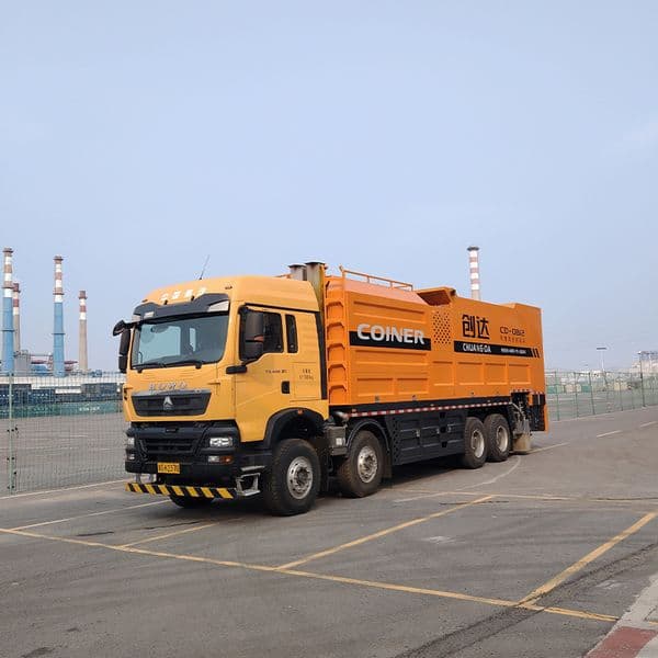 Fiber Synchronous Seal Coating Truck CD-0812 - Highway Equipment Vehicle