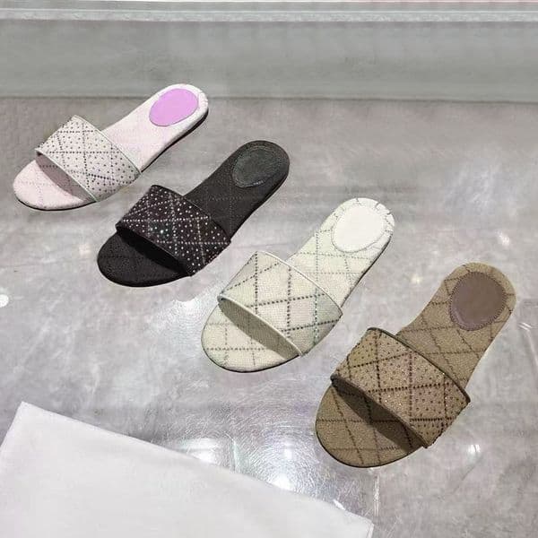 woman slippers designer shoes women shoe Summer slipper beach Slides letter Flat slipper womens Metal button sandals Lazy lady One word slippers size 34-41-42 with box