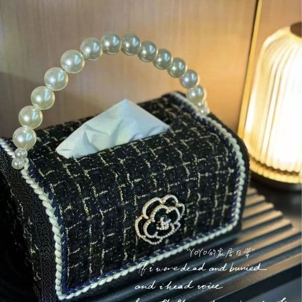 Designer tissue box Fashionable Dia Pear Chain Black Mini Rhinestone Fanny Pack