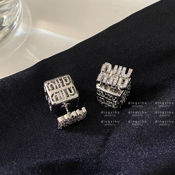 Letter earrings diamond earring lady Designer earrings silver needles high-end Stainless steel Designer jewelry for wedding Elegant Stud earrings J260330