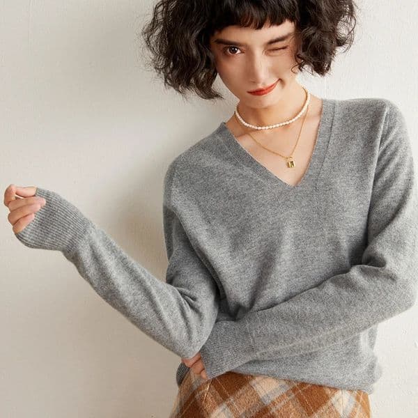 Autumn And Winter Womens Cashmere Sweater 100% Pure Vneck Knitted Pullover Long Sleeved Selling Top 250730