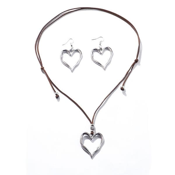 Women Earrings and Necklace Set Fashionable Sweet and Cool Style Heart-shaped Earrings Necklace