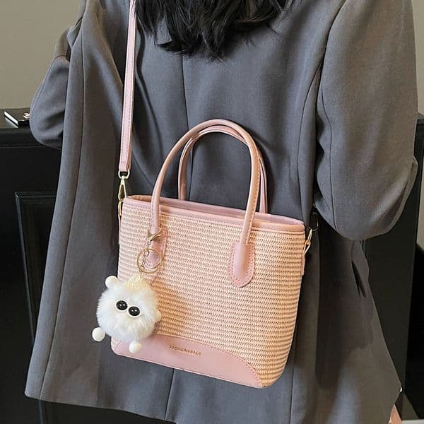 Chic Portability for Her - Multi-Purpose Women's Fashionsable Travel Totes with Adjustable Strap Options