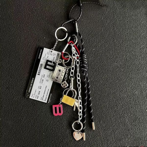 Creative Bag Pendant Locomotive Bag Rodeo Same Chain Decorative Keychain Pendant Mobile Phone Lanyard Fashion Accessories 251030