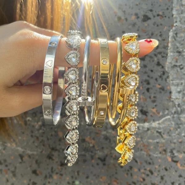 Classic Shiny Heartshaped Rhinestone Stainless Steel Bracelet For Women Couple Jewelry Holiday Gift 251031
