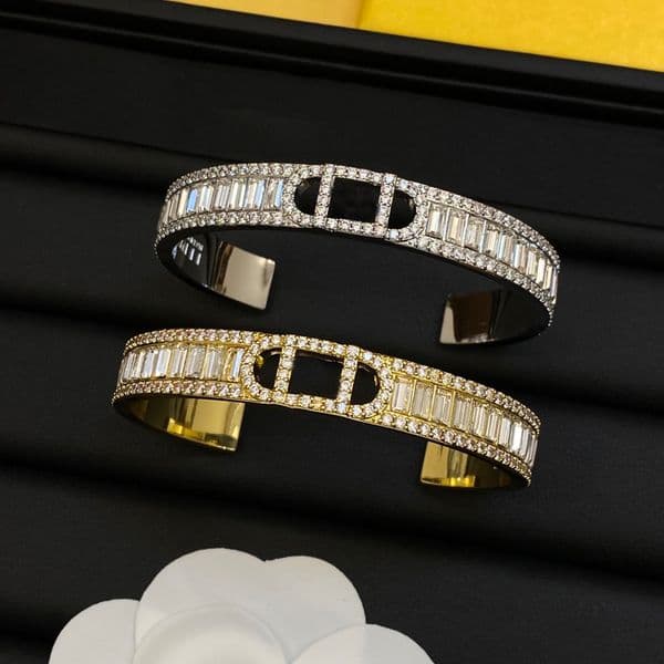 Designer Bracelets Women Luxury Brand Jewelry Bracelet Letter Bangles 18K Gold Plated Wedding Gift Bangles