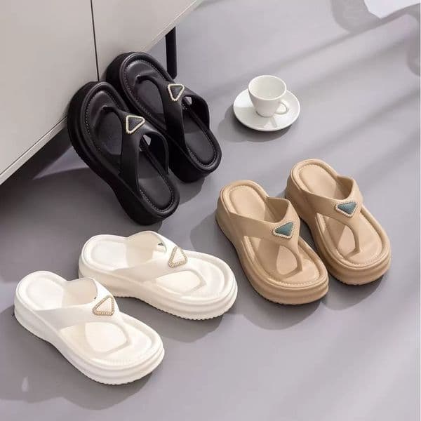 Free shipping 2025 new designer Slippers for womans platform sandals lady slider summer fashion Slides flip flops outdoor woman shoes
