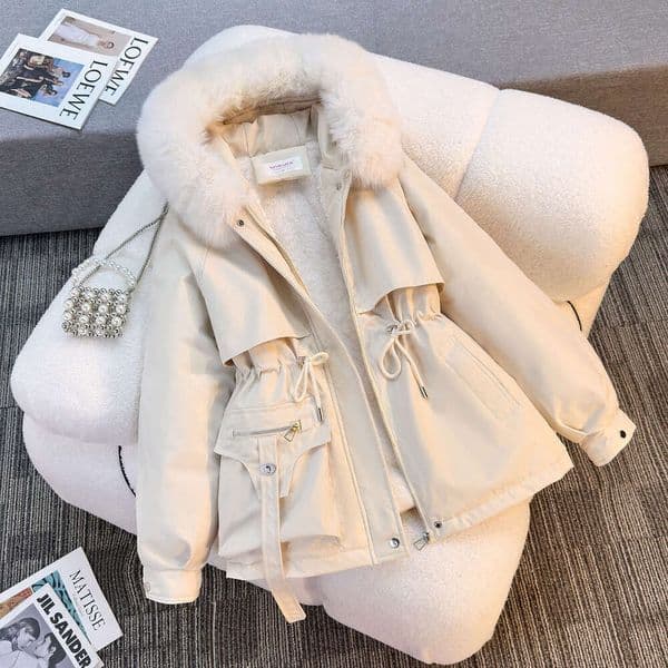 New Foreign Trade Down Cotton Jacket for Women, Short Style Large Fur Collar, Parka with Waist Cinching, Slimming Fashionable Casual Coat