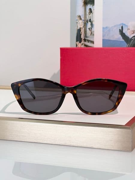 Luxury Designers Womens Sunglasses For Women Men Sun Glasses Mens Designer 775 Fashion Style Protects Eyes Random Box