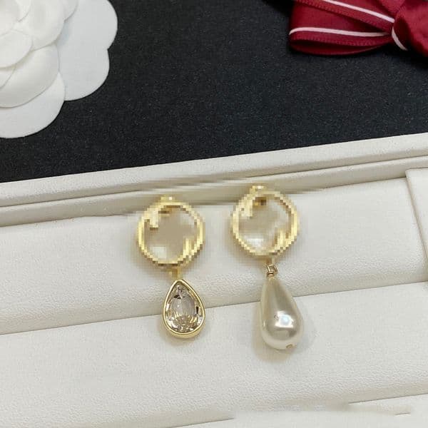 Vintage pearl diamond earrings Women Gold designer earrings 18K Letter Stainless stud Elegant Lady Designer Jewelry trendy Brand Gift party studs 245 Q260512