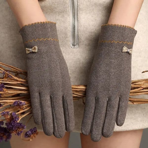 2025 Beautiful Symbol Plush Double Flower Bud Butterfly Simple Atmosphere Ladies Warm Touch Screen Clothing Gloves 251106
