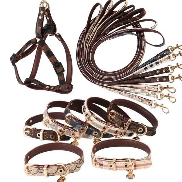 2026 New Harness Designer Dog Collars And Leashes Set Soft Adjustable Printed cologne Leather Classic perfume Pet Collar Leash Sets For Small Dogs Chihuahua P