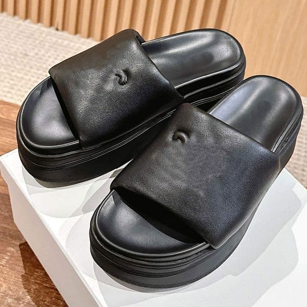 Womens block slide with triomph in lambskin platform designer slides wedge sandasl rubber outsole luxury new summer beach casual sandal