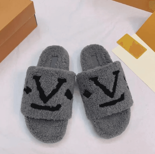 Women Furry Slippers Fluffy Sandal Female Slide Fur Slippers Brand Designer Shoes Warm Indoor Flip Flops Fashion
