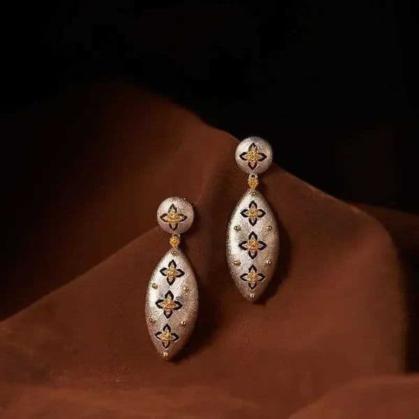 Luxury Hot Sale Vintage Seiko Brushed Craft Plated S925 Silver Luxury Four Leaf Clover Diamond Earrings Fashion Women Y251112