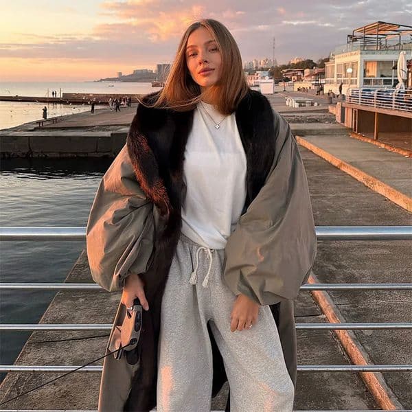 Oversize Long Coat for Women Loose Faux Fur Collar Lace Up Jacket Fashion Long Sleeve Overcoats Outwears 2025 Winter Coats 251113