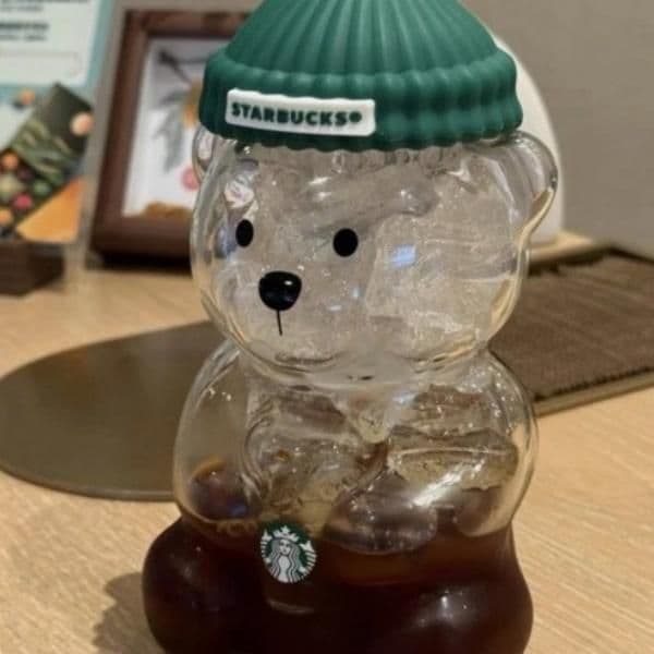 STOCK Star Bucks Glass Bear Cup Straw Cute Transparent Tumbler With Hat For Iced Coffee Cold Drink Christmas Tree Gift Charistmas New Year Geft Water Bottles Fr