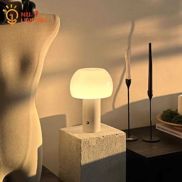 New Mushroom Lamp LED Charging Table Lamp 3-colors Dimming Desk Lamp Mushroom Night Light for Bar Restaurant Bedroom DecorationW251115