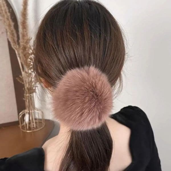 Real Fur Ball Elastic Hair Bands Woman Fluffy Tie Rubber Band Girls Accessories Autumn Winter Scrunchies 251114
