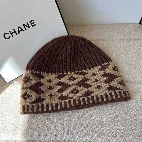 2025 Fashion Winter Hat Retro Plaid Strap Knitted Beanies Caps For Women And Men Travel Warm Casual Diamond Grid Knitwear W251117