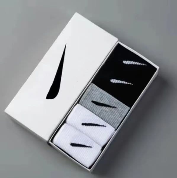 Fashion Designer Black White High Quality Socks Women Men Cotton All-match Classic Ankle Hook Breathable Stocking Mi Football Basketball Sports Sock