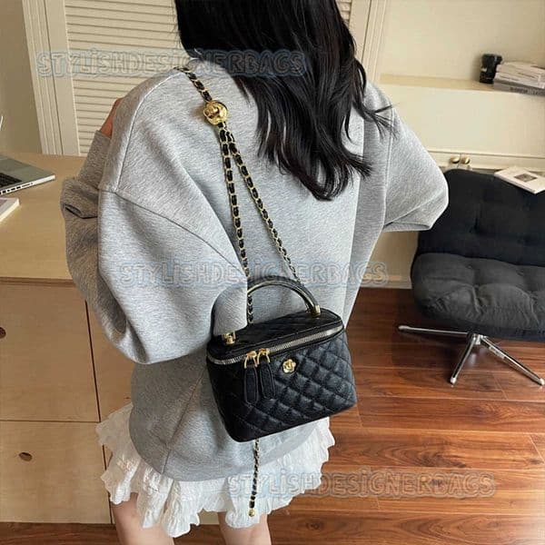 Women Luxury Shoulder Bag Diamond Quilted Metal Flower Accent Large Capacity Zipper Adjustable Strap for Daily Travel Business H251208