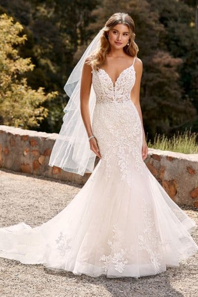 Graceful Lace Appliques Mermaid Wedding Dresses Spaghetti Straps Backless Long Bridal Gowns Court Train Boho Beach Bride Dress Custom Made